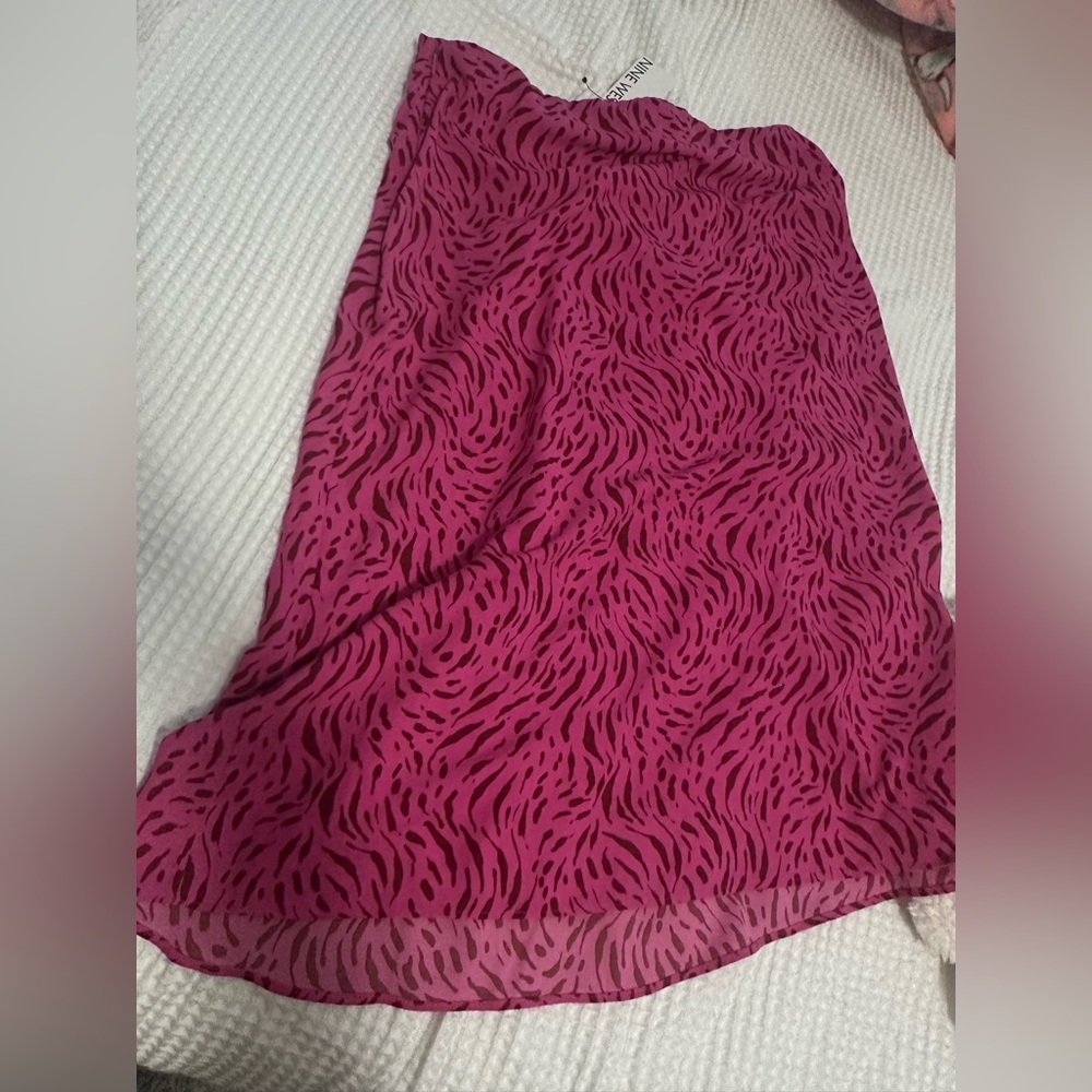 pink and black leopard skirt. Size large nine W. Super pretty